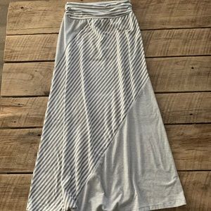 Women gray and white stripe maxi skirt